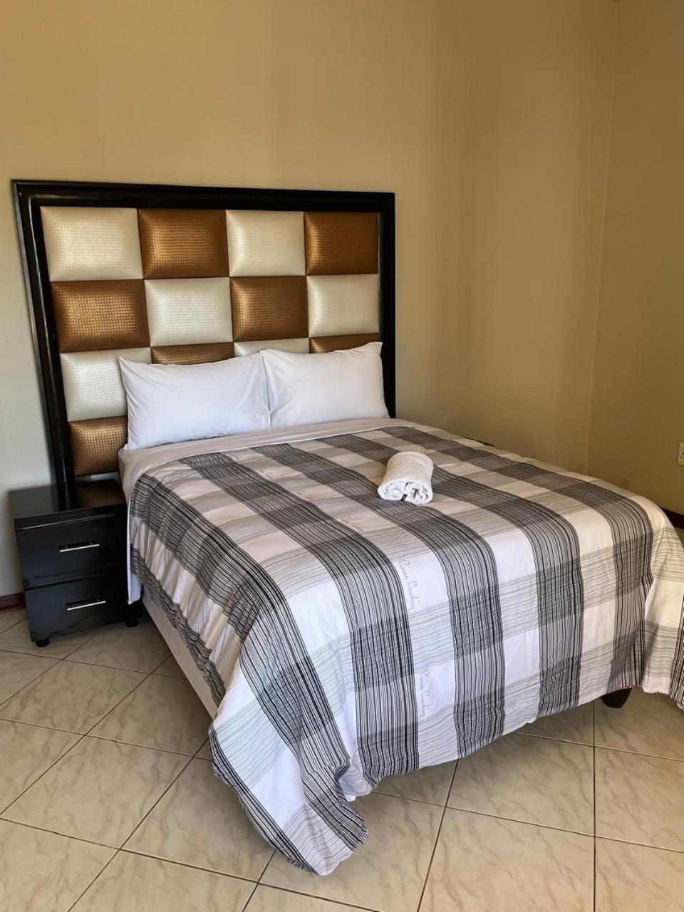 Hampton Guesthouse Johannesburg Esterno foto